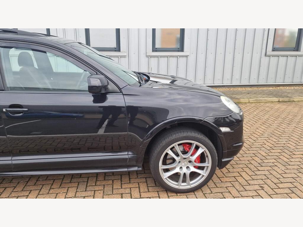 Porsche Cayenne 6