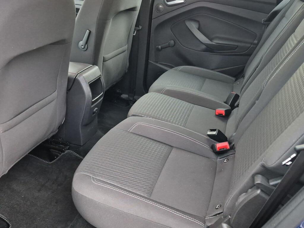 Ford C-Max 17