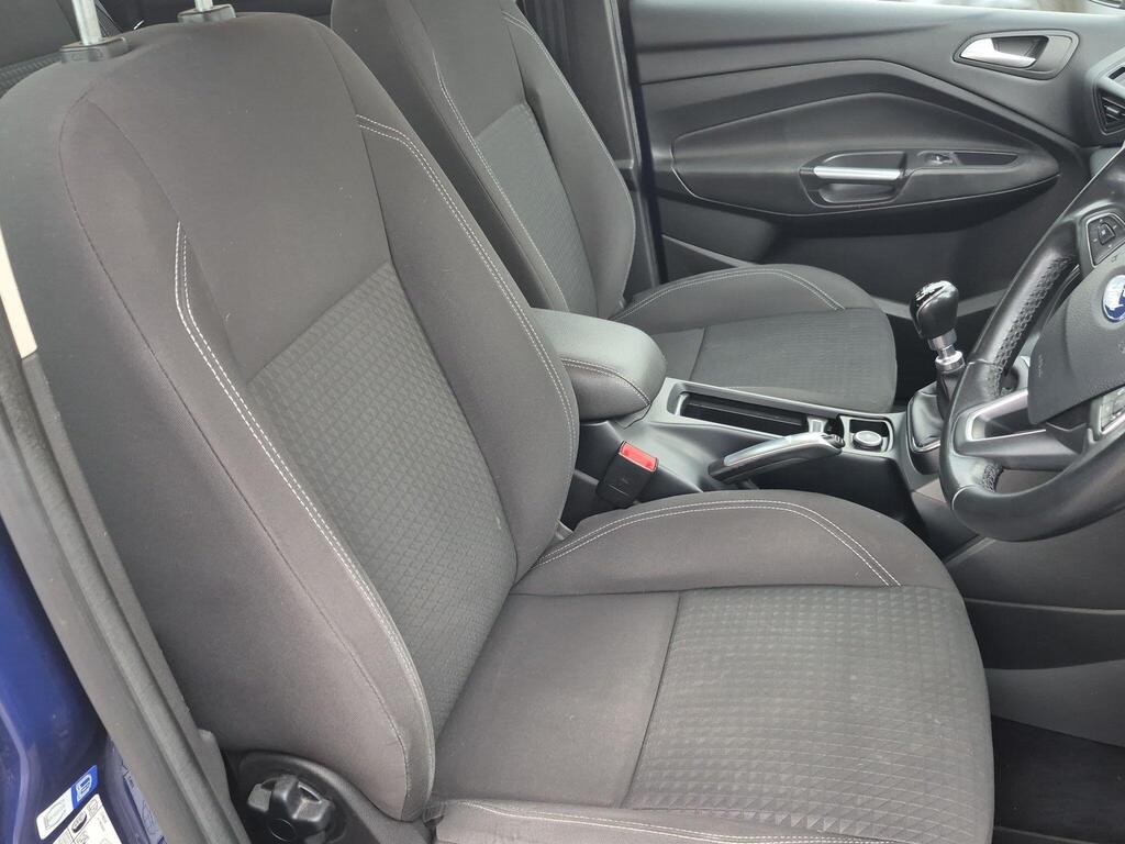 Ford C-Max 12