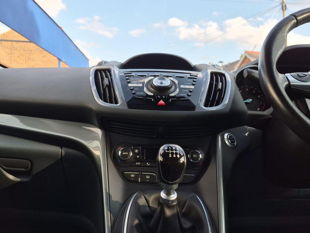 Ford C-Max 10