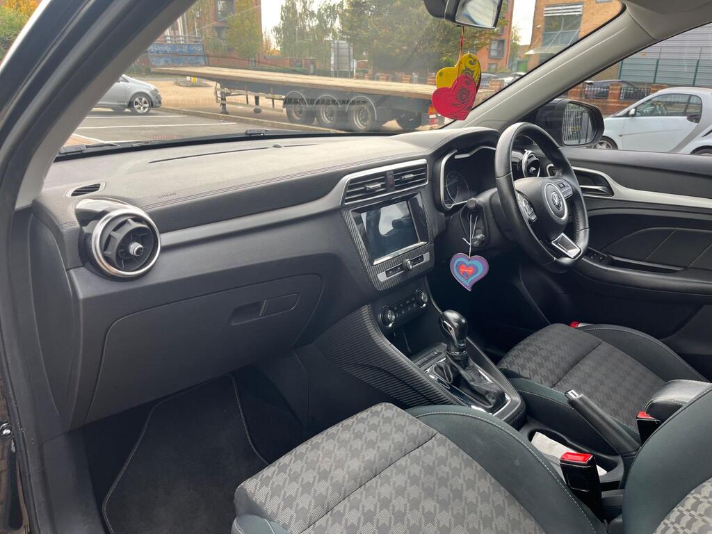 MG MG ZS 34
