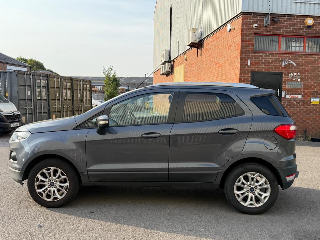Ford EcoSport 7