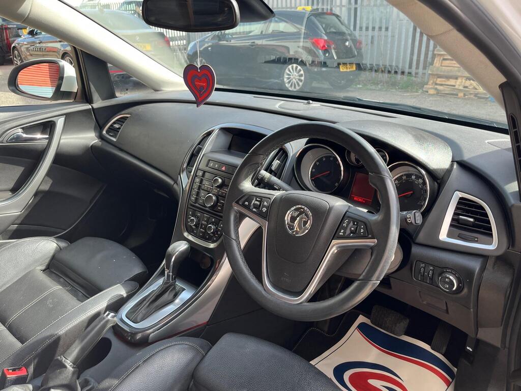 Vauxhall Astra 8