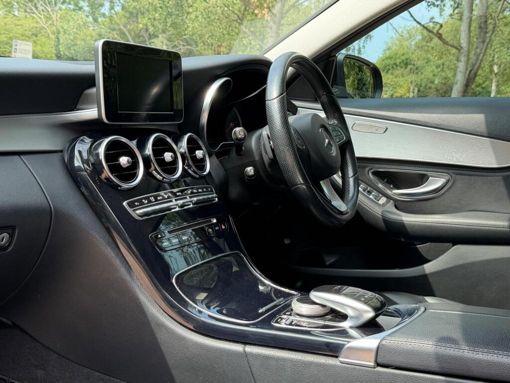 Mercedes-Benz C Class 24