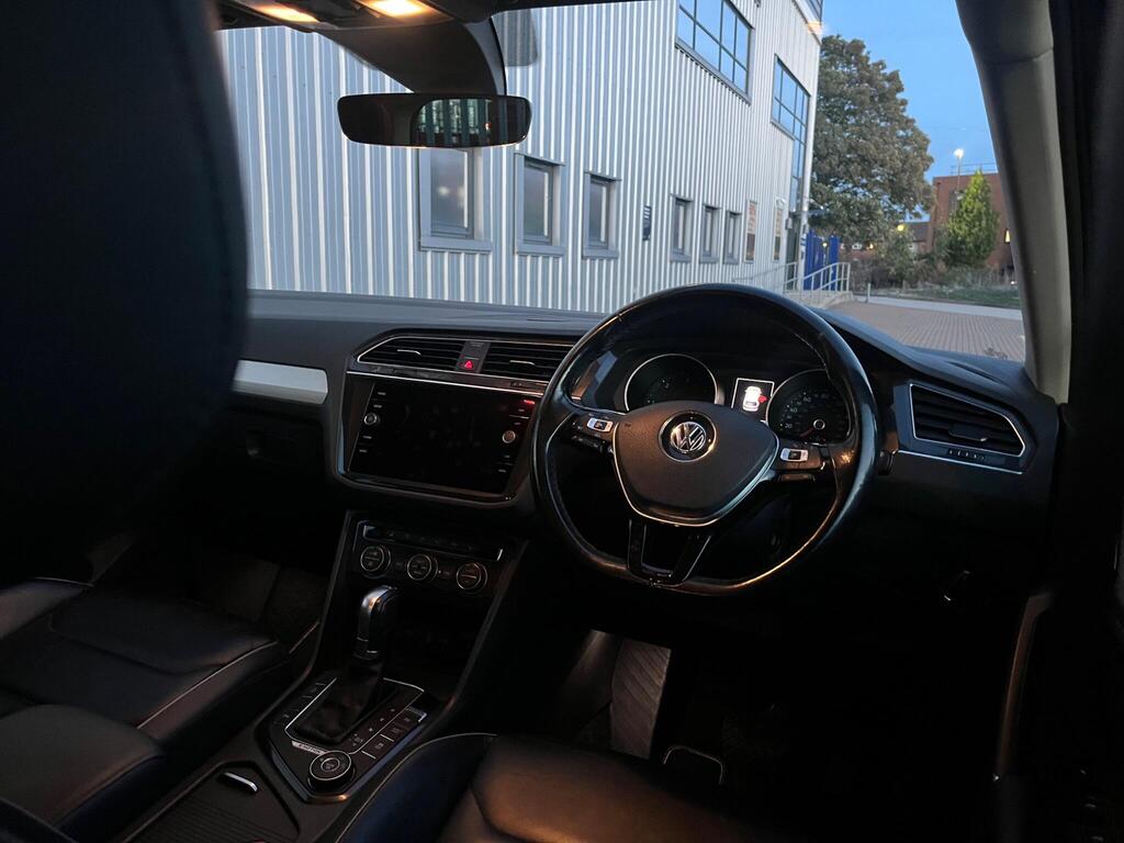 Volkswagen Tiguan 30