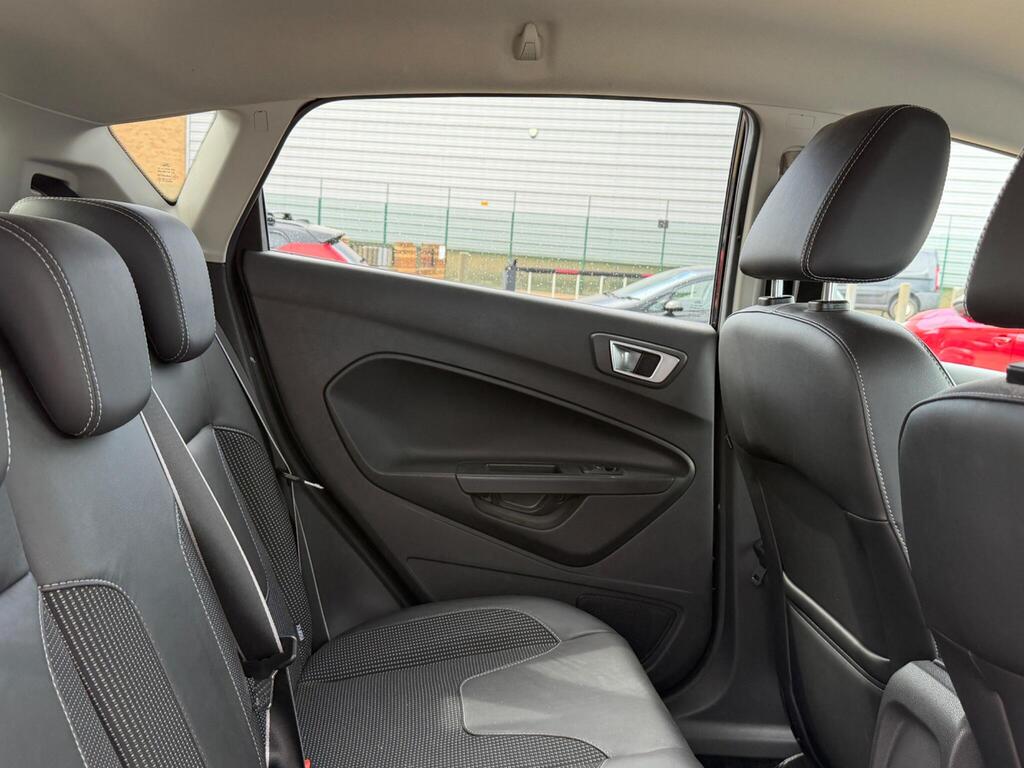 Ford Fiesta 25