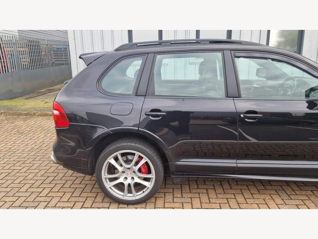 Porsche Cayenne 40