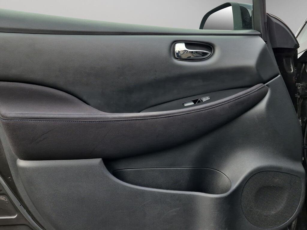 Nissan Leaf 27