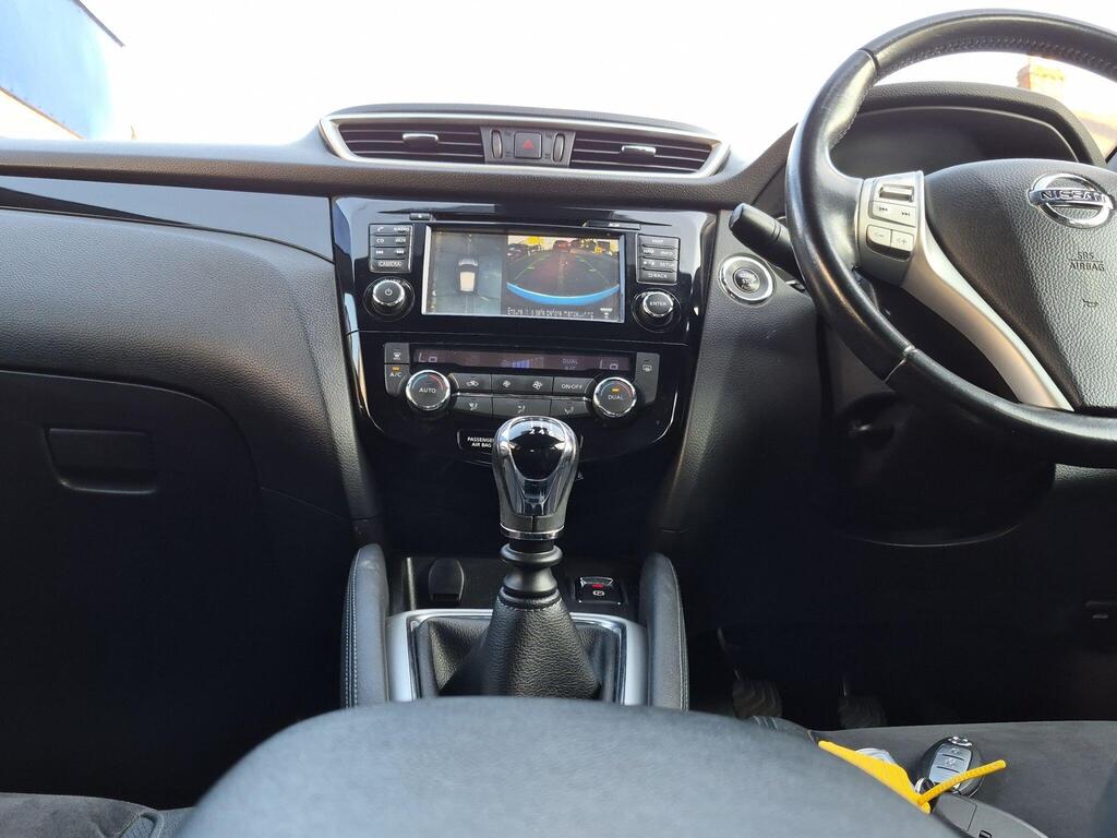 Nissan Qashqai 10
