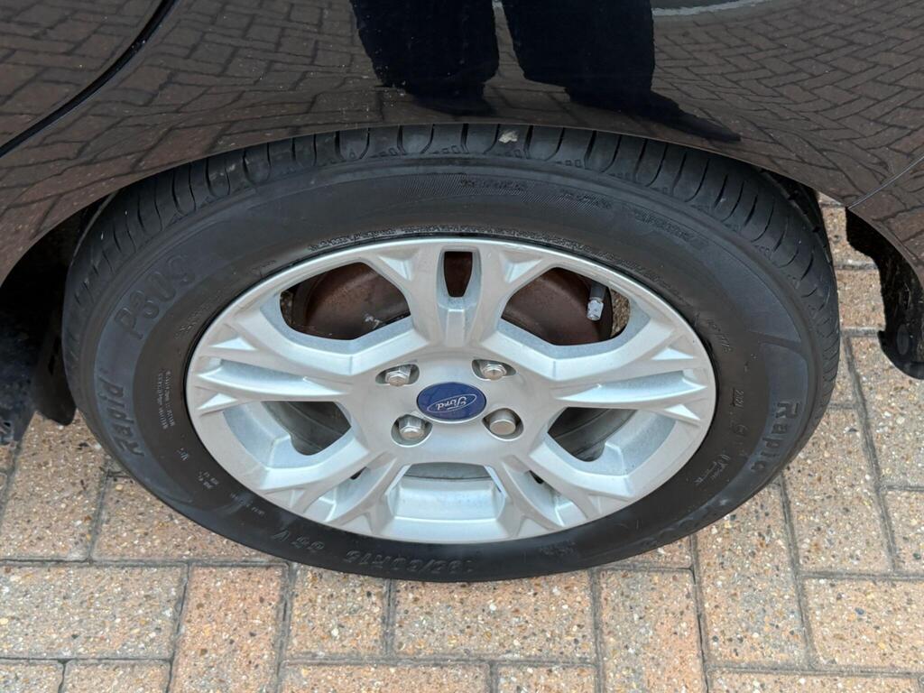 Ford B-Max 33