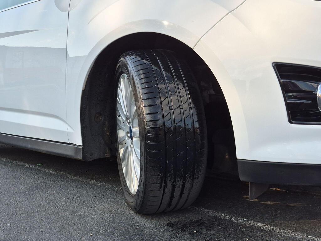 Ford C-Max 51