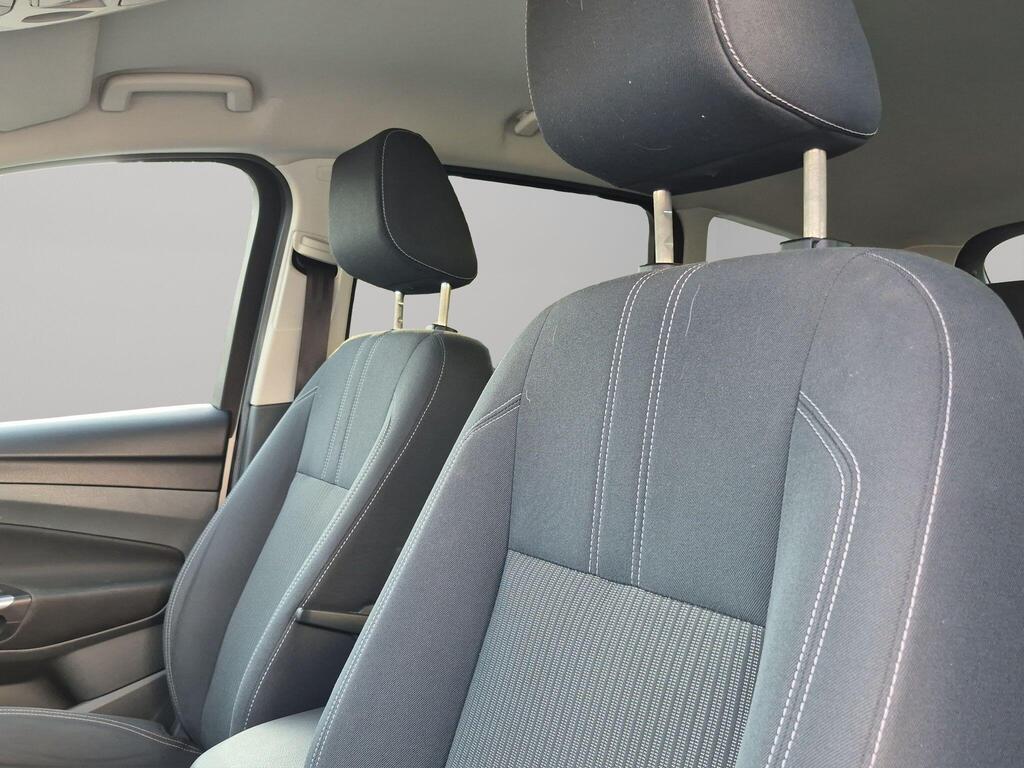 Ford C-Max 48