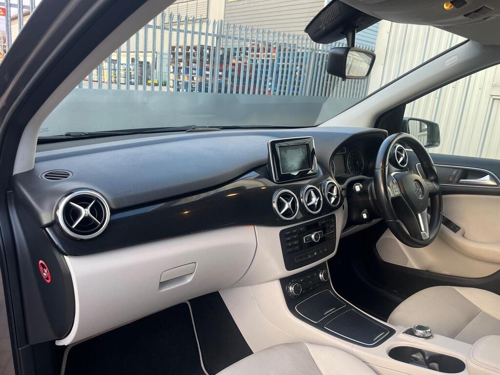 Mercedes-Benz B Class 28