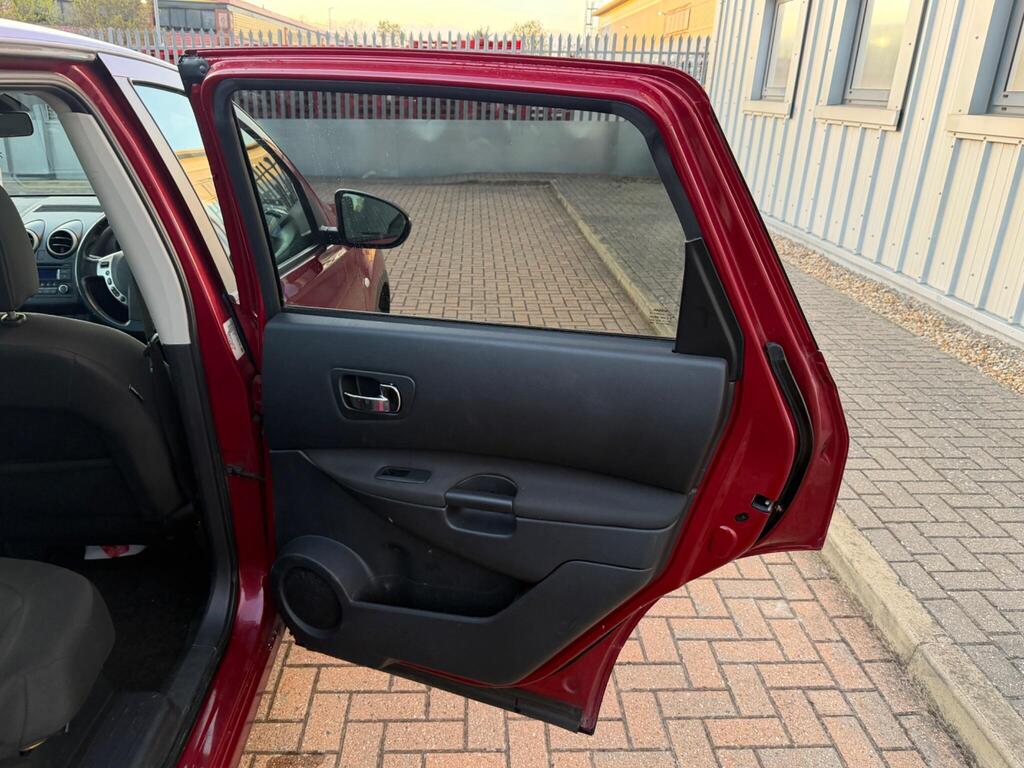 Nissan Qashqai+2 26