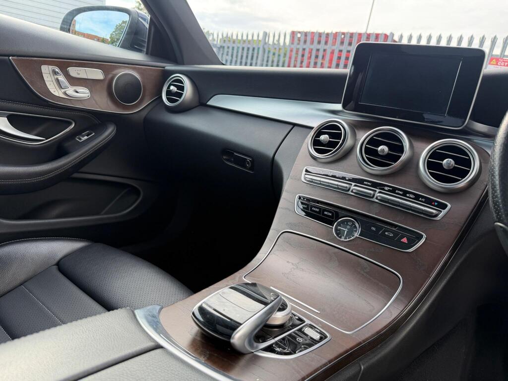 Mercedes-Benz C Class 25