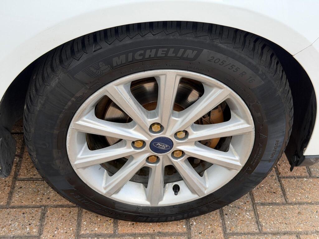 Ford Focus 41