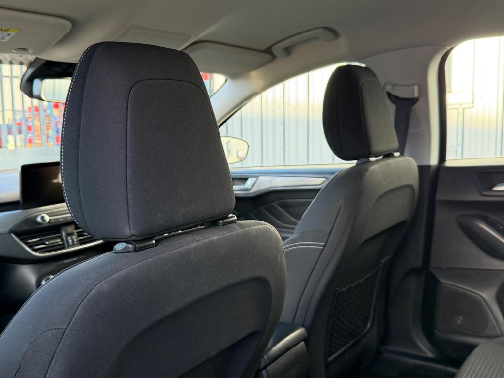 Ford Focus 64