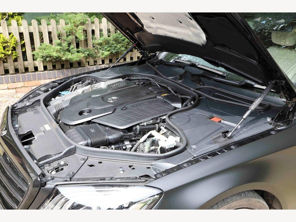 Mercedes-Benz S Class 32