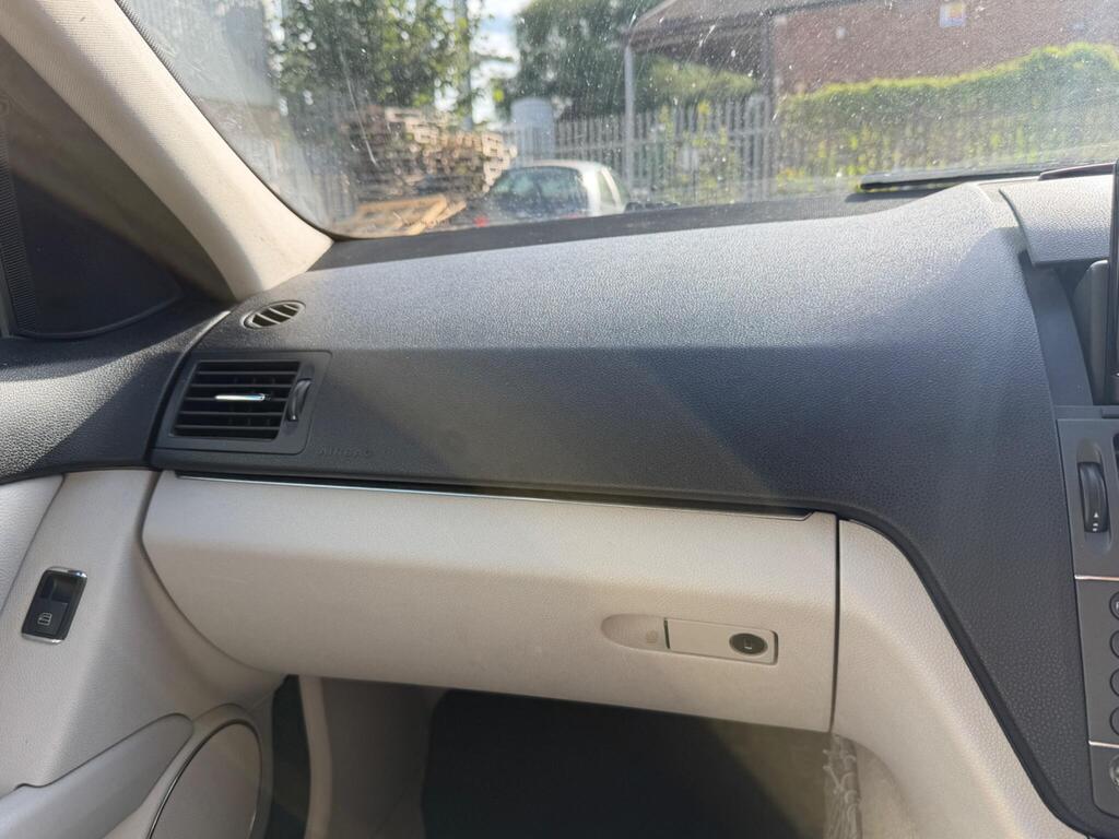Mercedes-Benz C Class 42