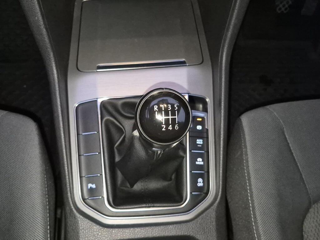 Volkswagen Golf SV 21
