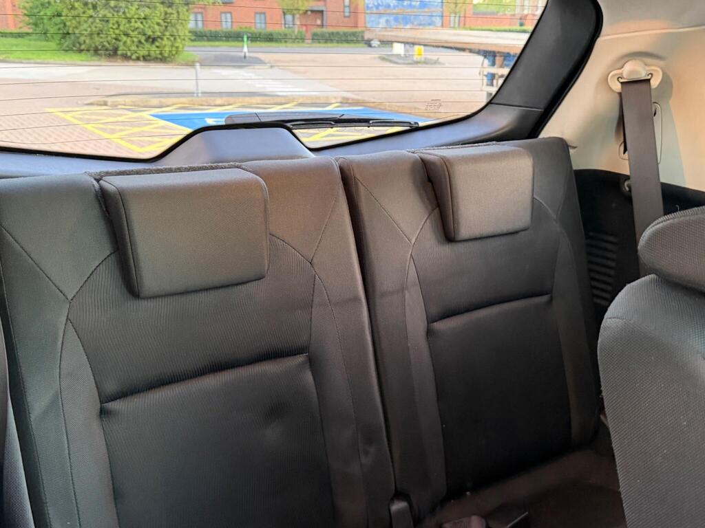 Nissan Qashqai+2 17