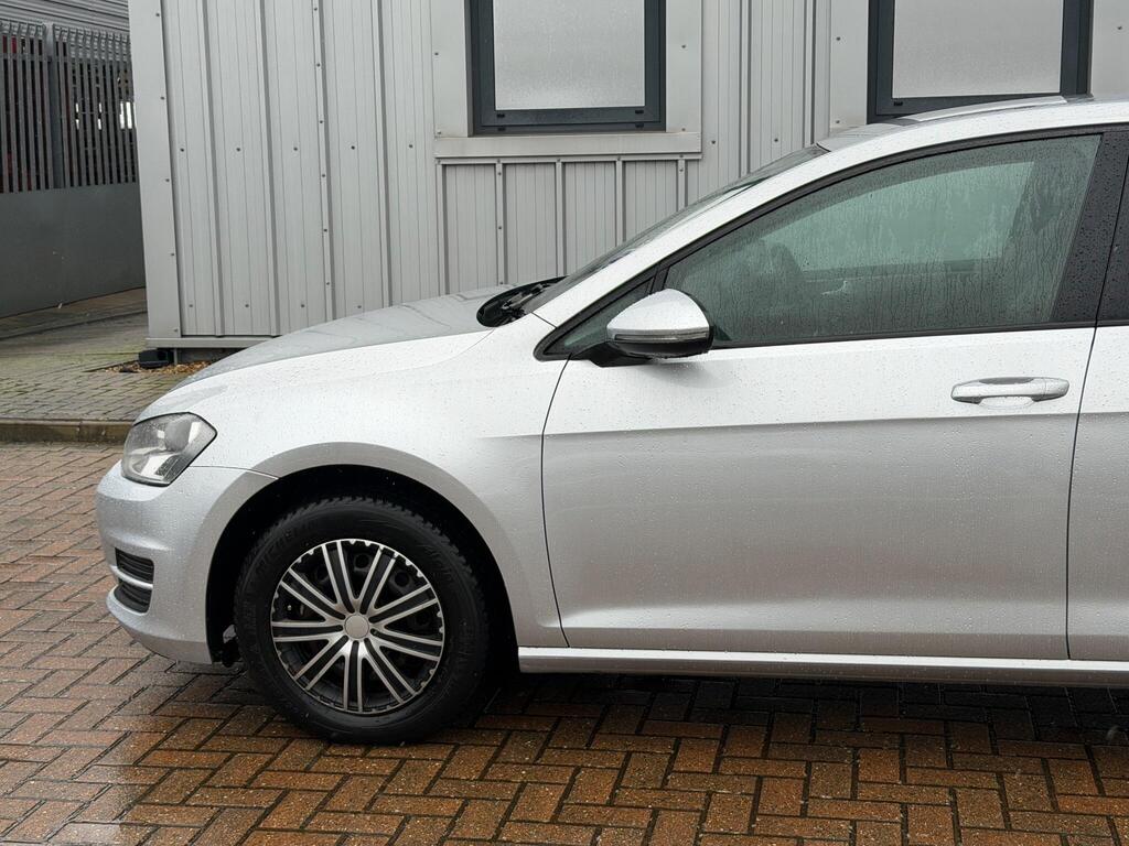 Volkswagen Golf 13