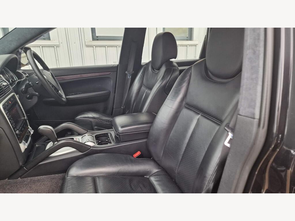 Porsche Cayenne 22