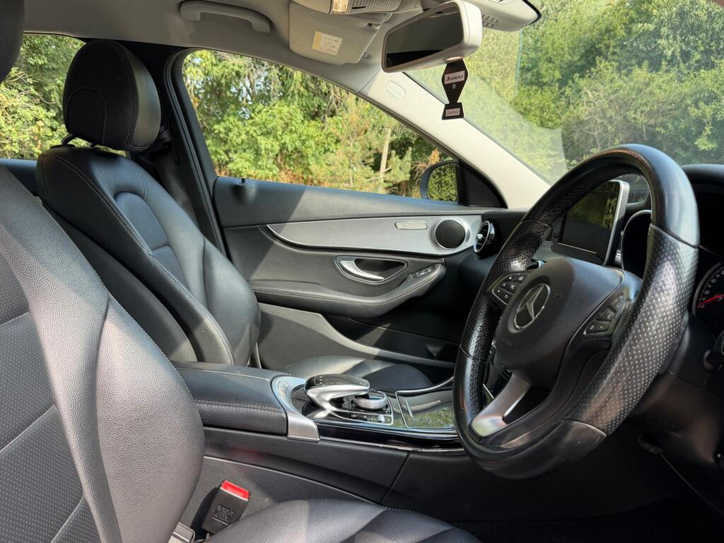 Mercedes-Benz C Class 16