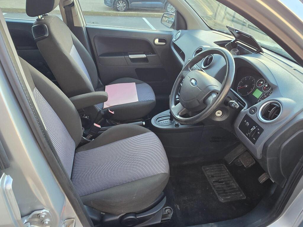 Ford Fusion 17