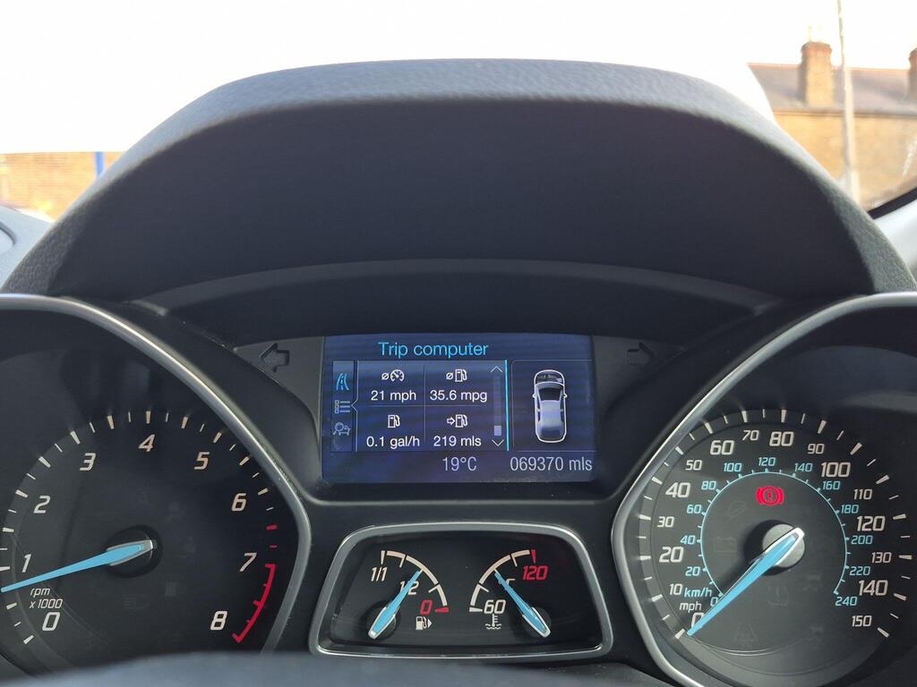 Ford C-Max 44