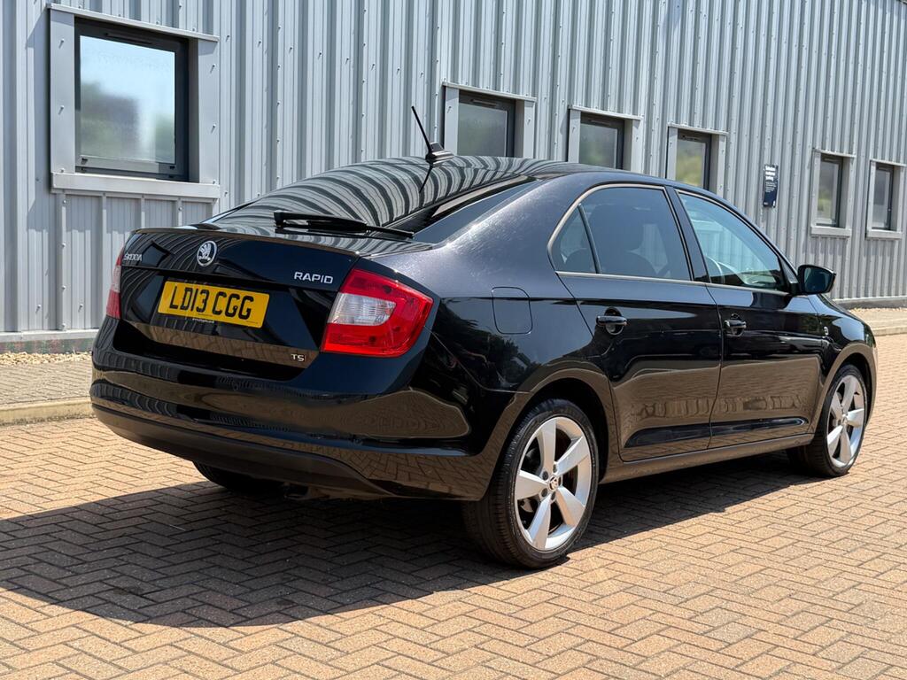 Skoda Rapid 13