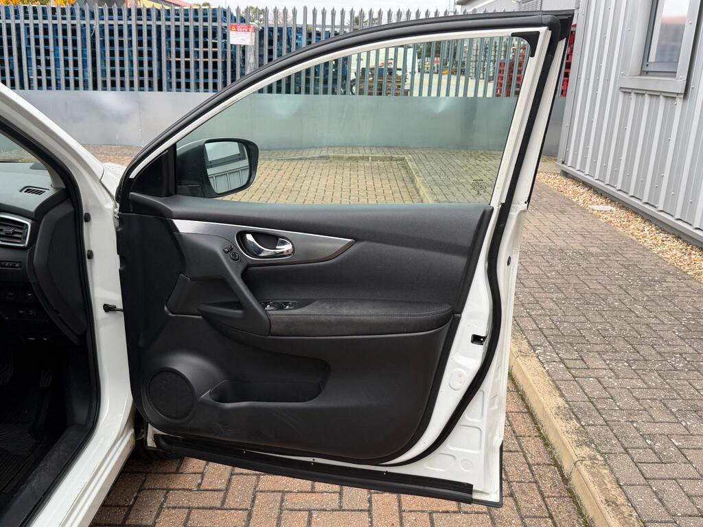 Nissan Qashqai 40