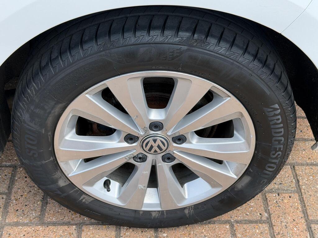 Volkswagen Golf 51