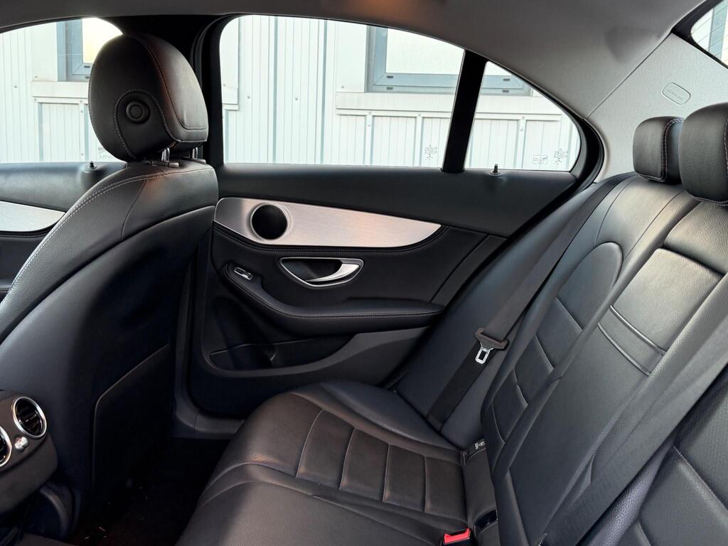 Mercedes-Benz C Class 26
