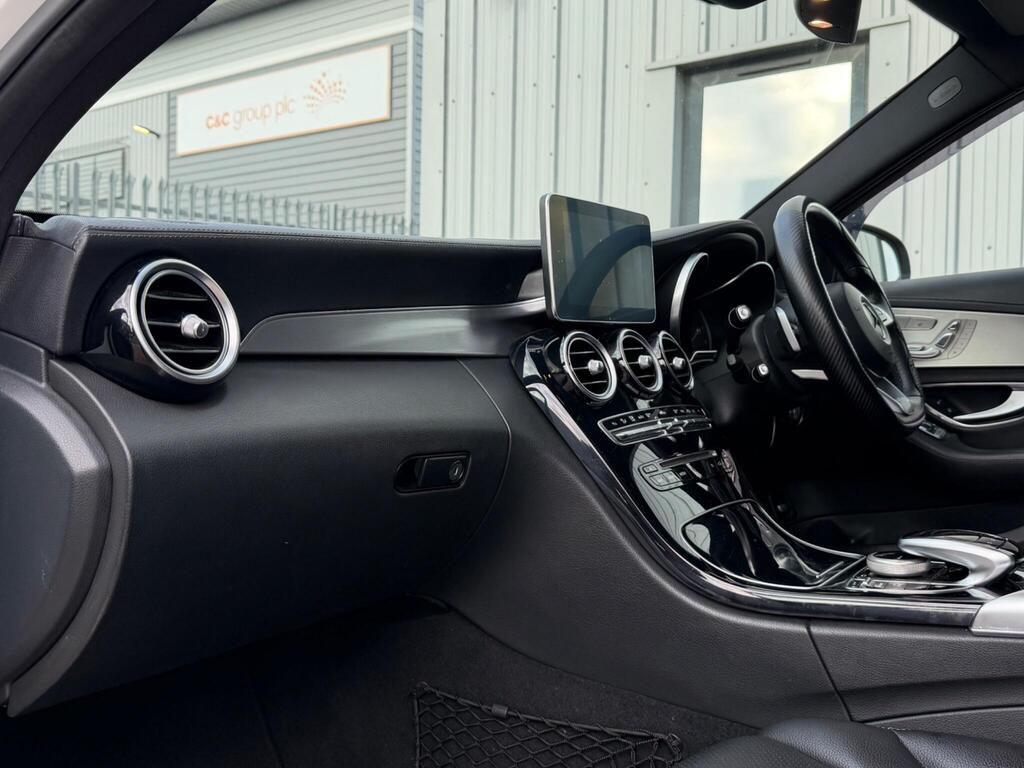 Mercedes-Benz C Class 16