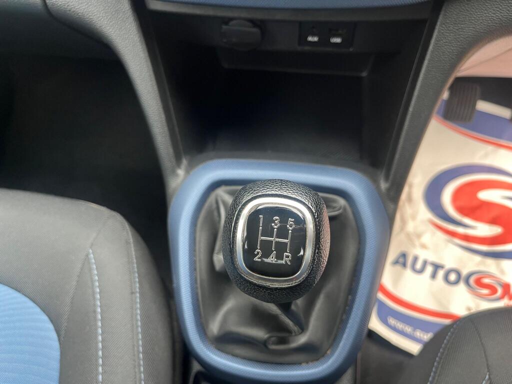 Hyundai i10 19