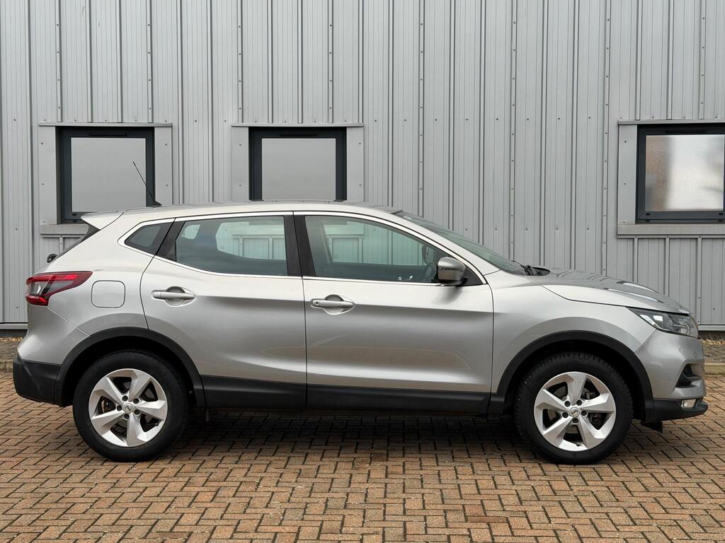 Nissan Qashqai 11