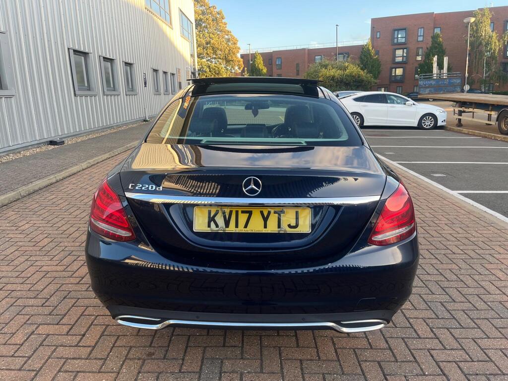 Mercedes-Benz C Class 16