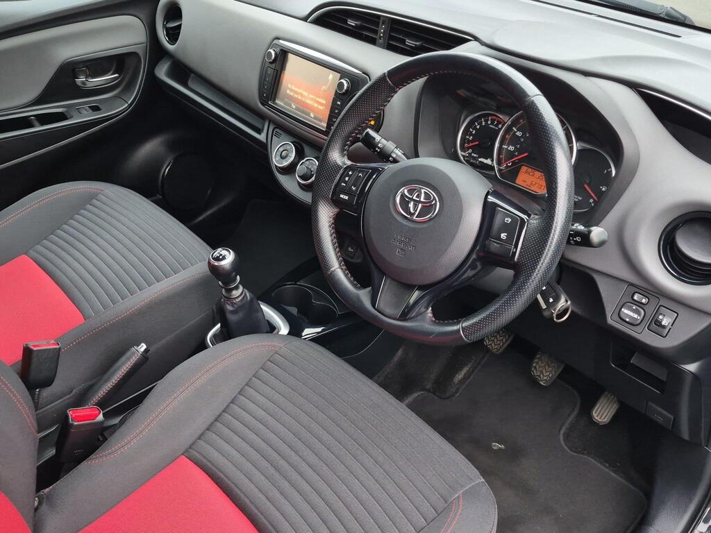 Toyota Yaris 65