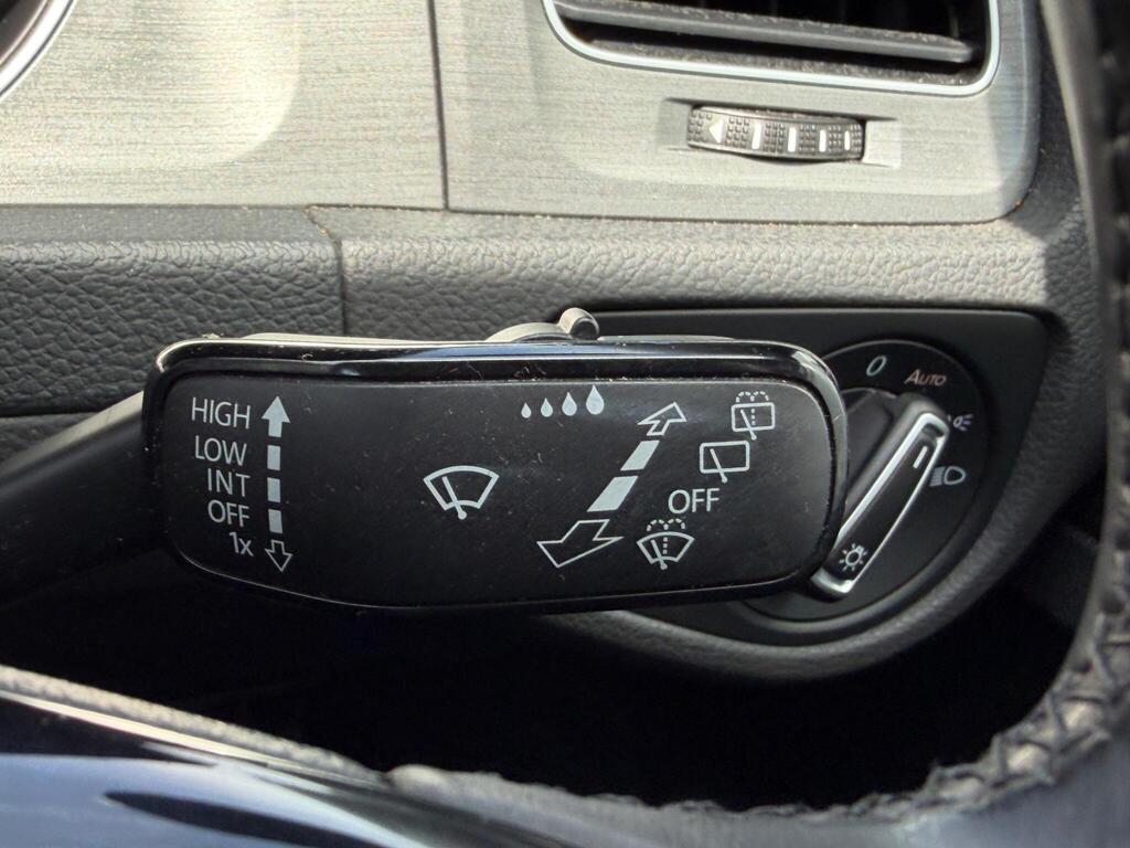 Volkswagen Golf 37