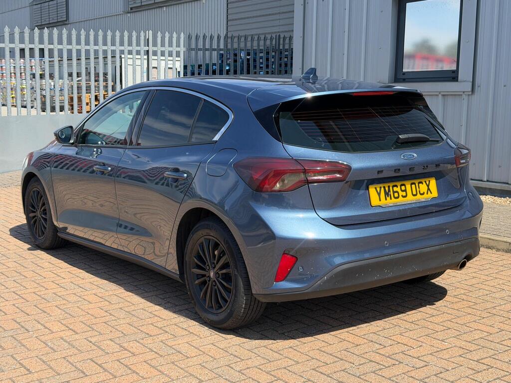Ford Focus 5