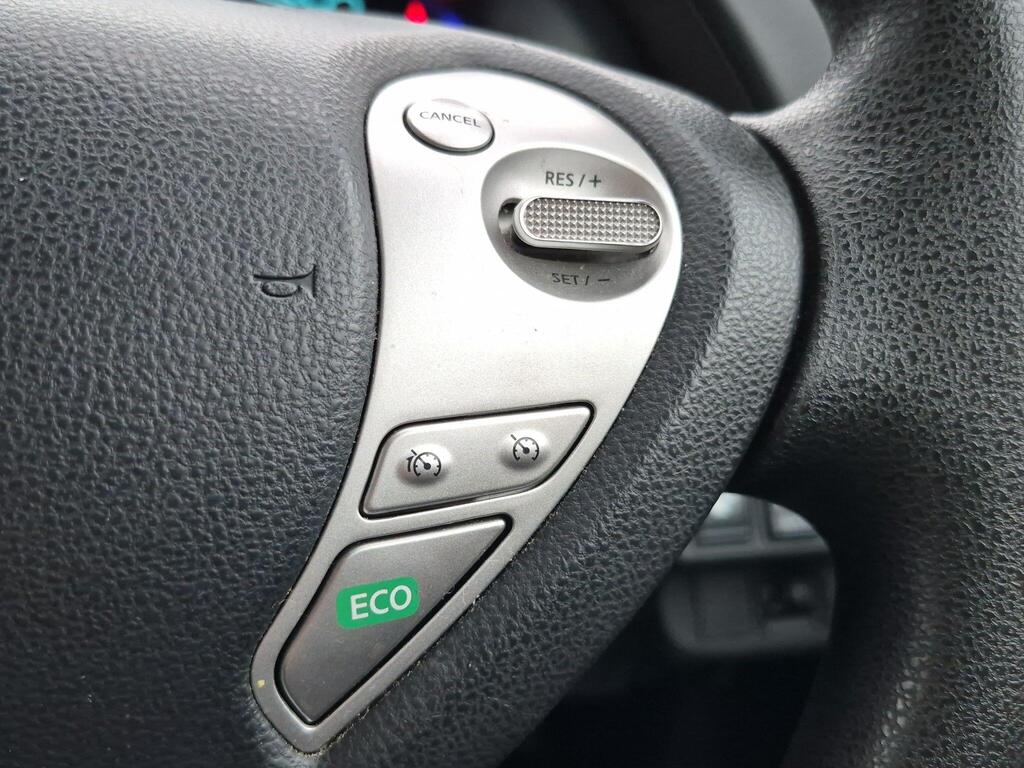 Nissan Leaf 24