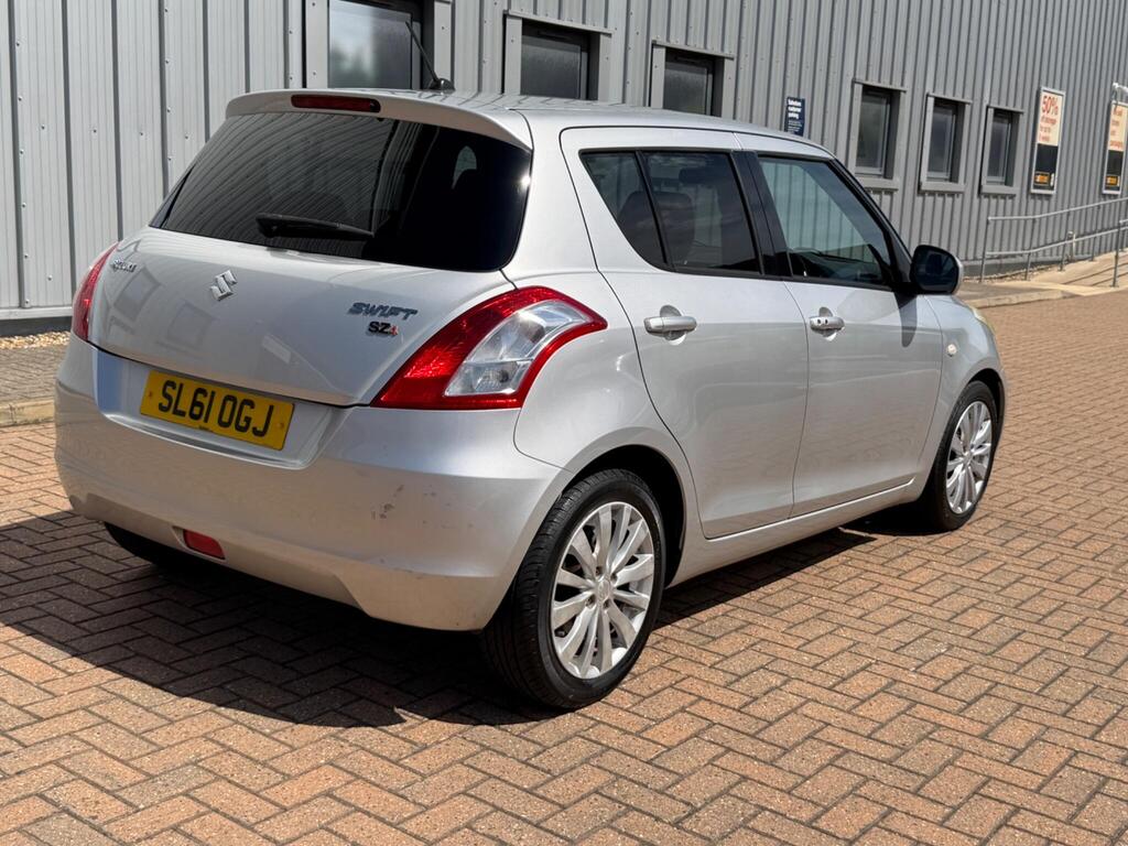 Suzuki Swift 15