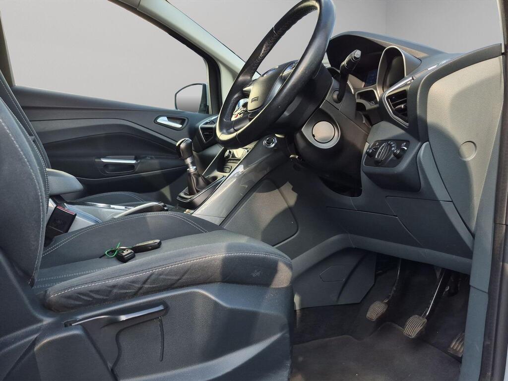 Ford C-Max 53