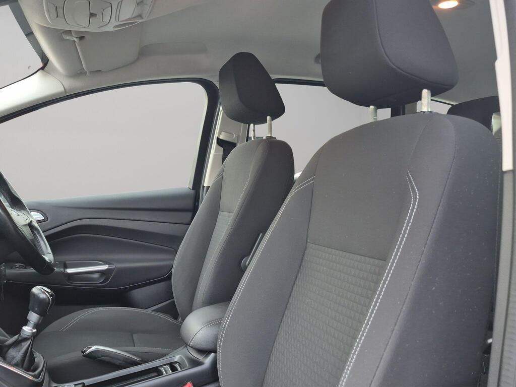 Ford C-Max 46