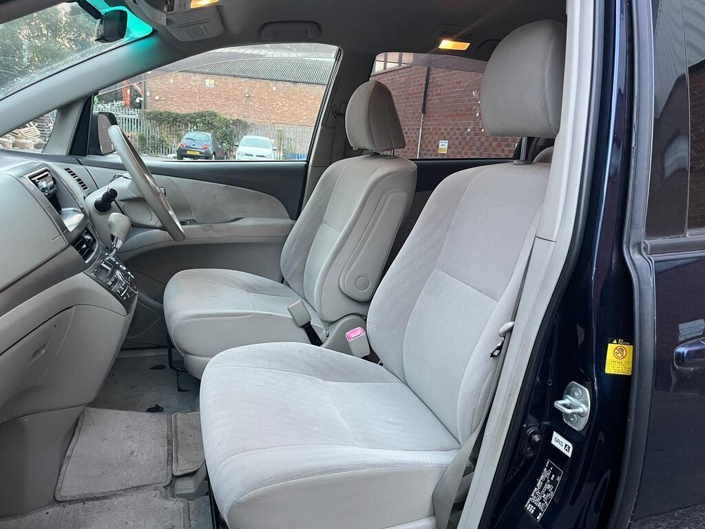 Toyota Estima 53