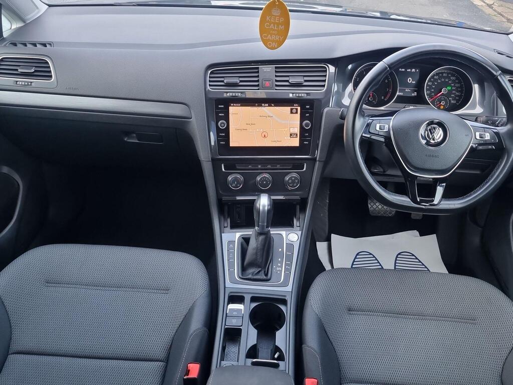 Volkswagen Golf 9