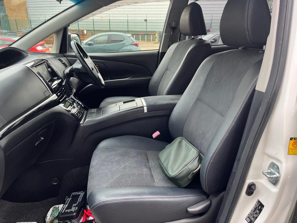 Toyota Estima 62