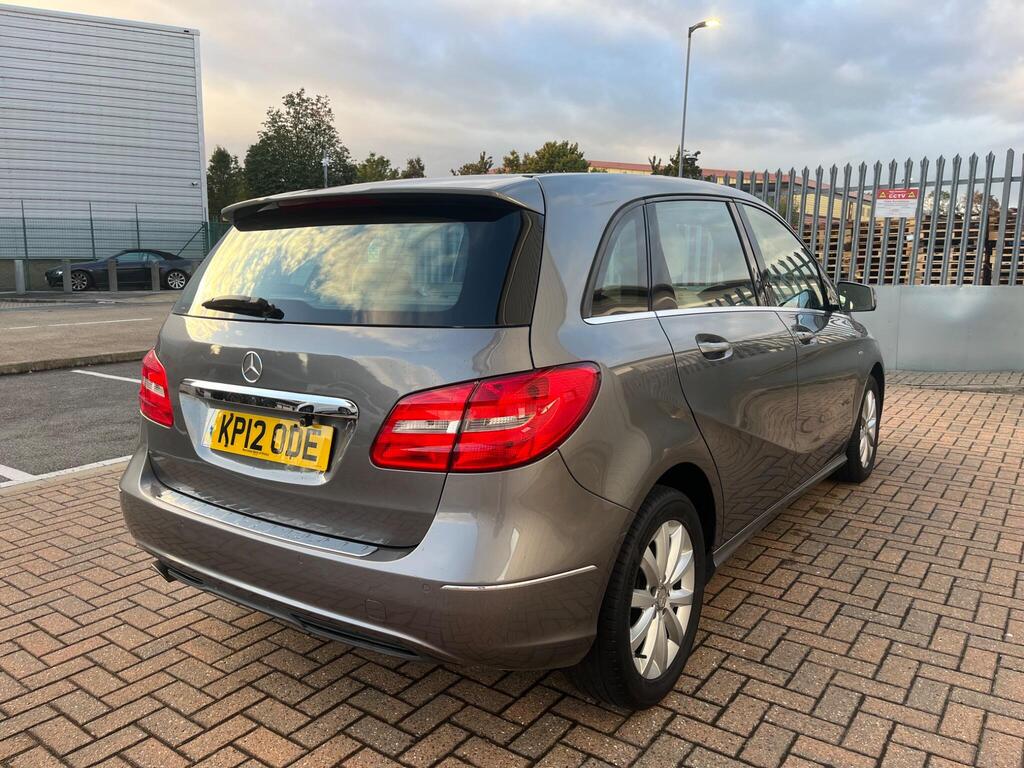 Mercedes-Benz B Class 24