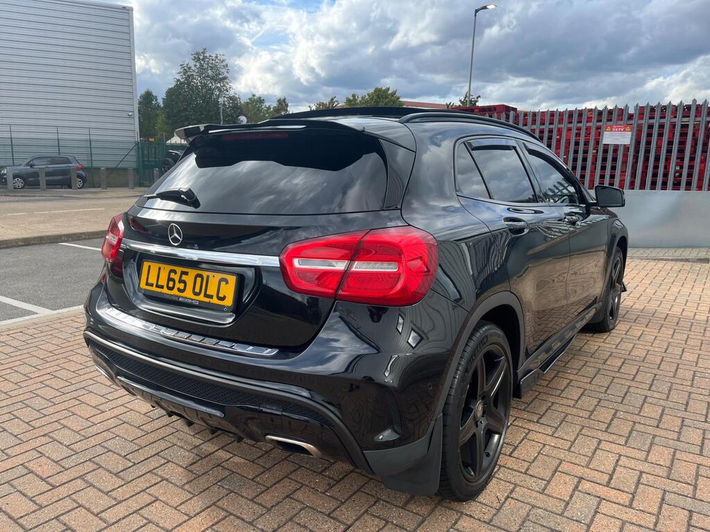 Mercedes-Benz GLA 15